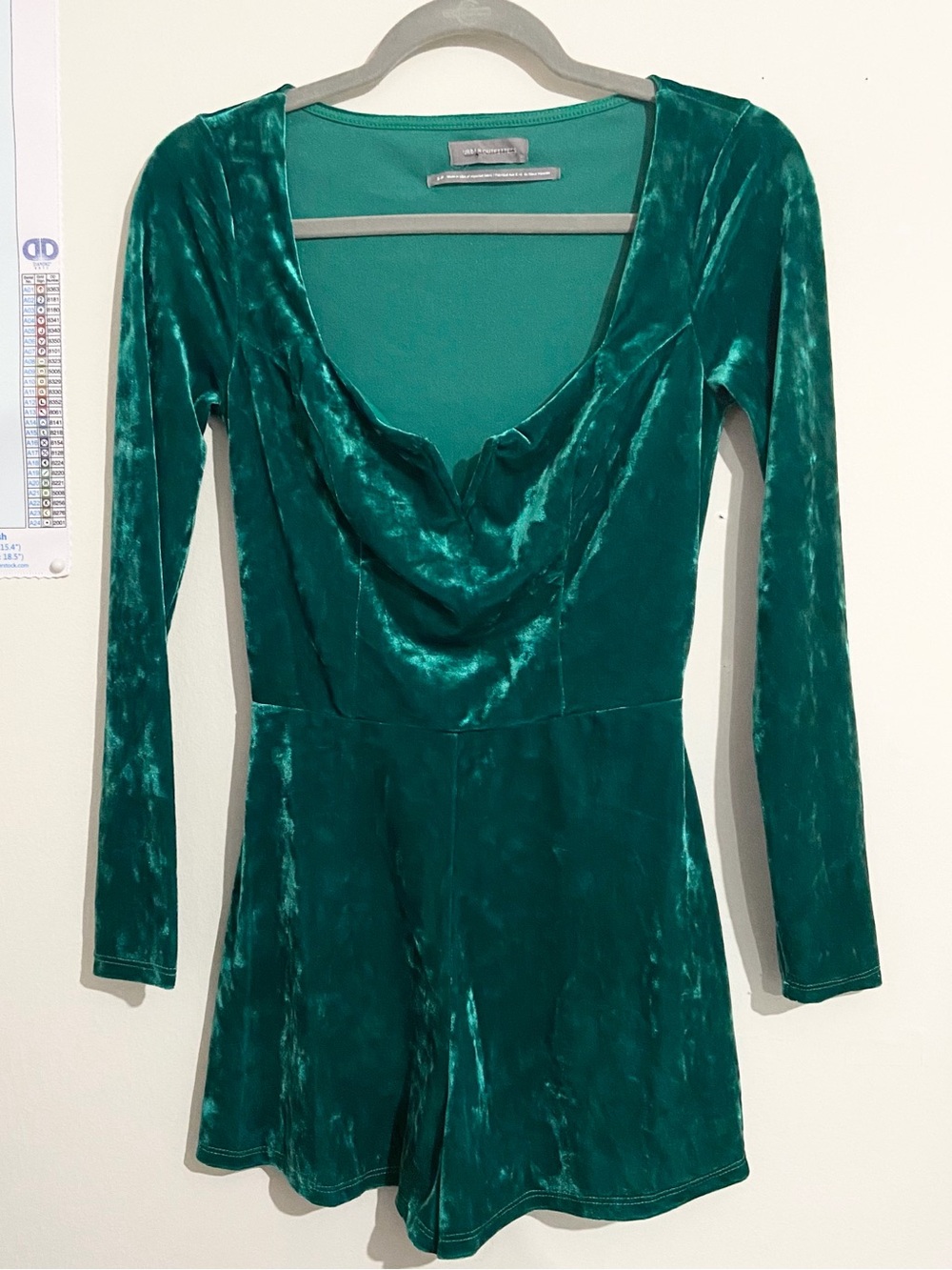 NWOT Urban Outfitters Emerald Green Velvet Long Sleeve Romper Size Small